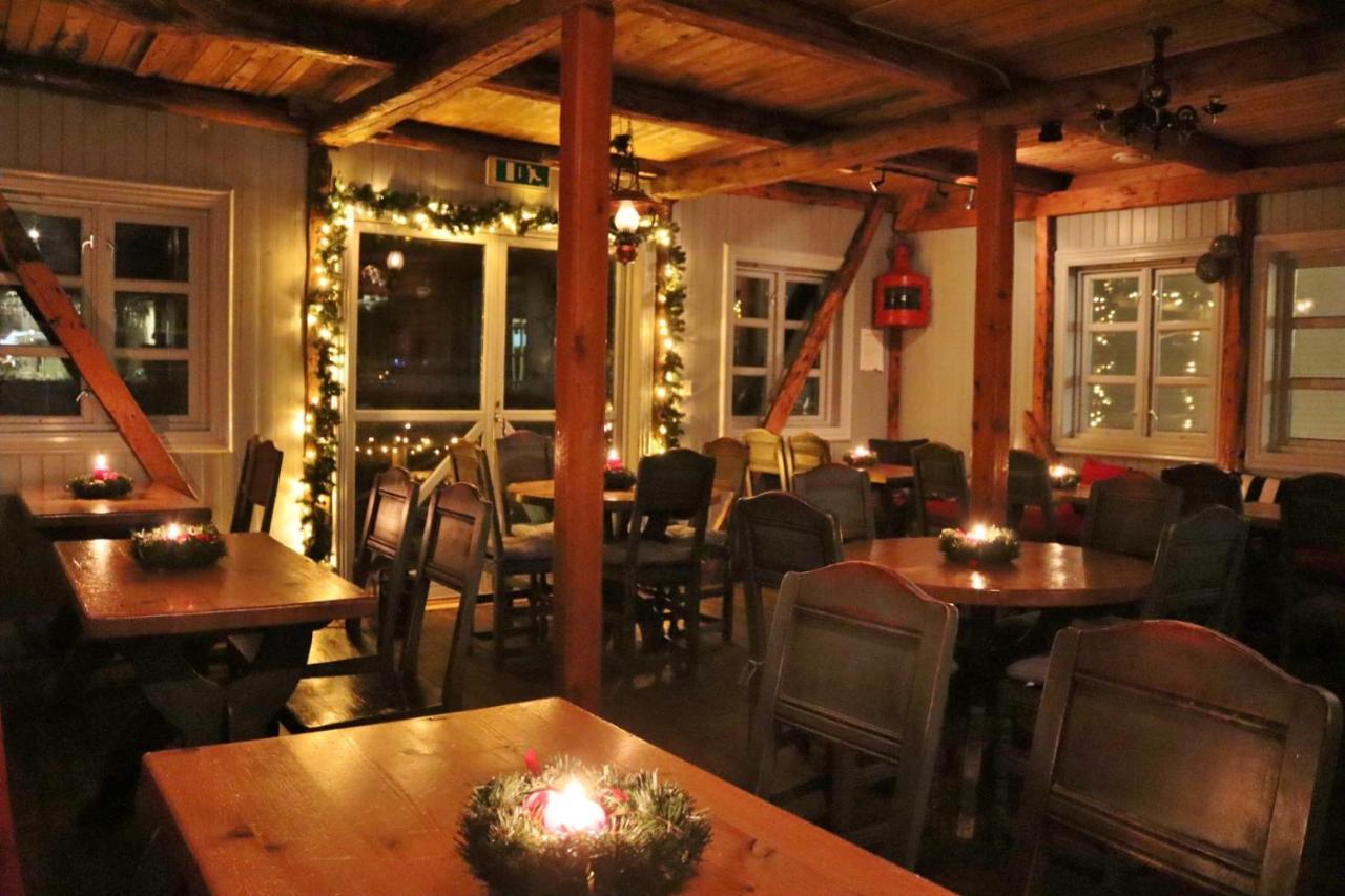 Heimbrygga Restaurant & Accommodation Skrova Eksteriør billede