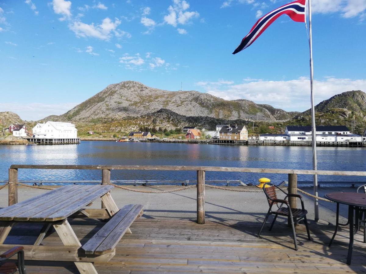 Heimbrygga Restaurant & Accommodation Skrova Eksteriør billede